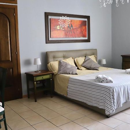 Puccini Apartment คาตาเนีย ภายนอก รูปภาพ